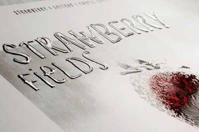 Schrift mit Relieflack veredelt - Strawberry Fields